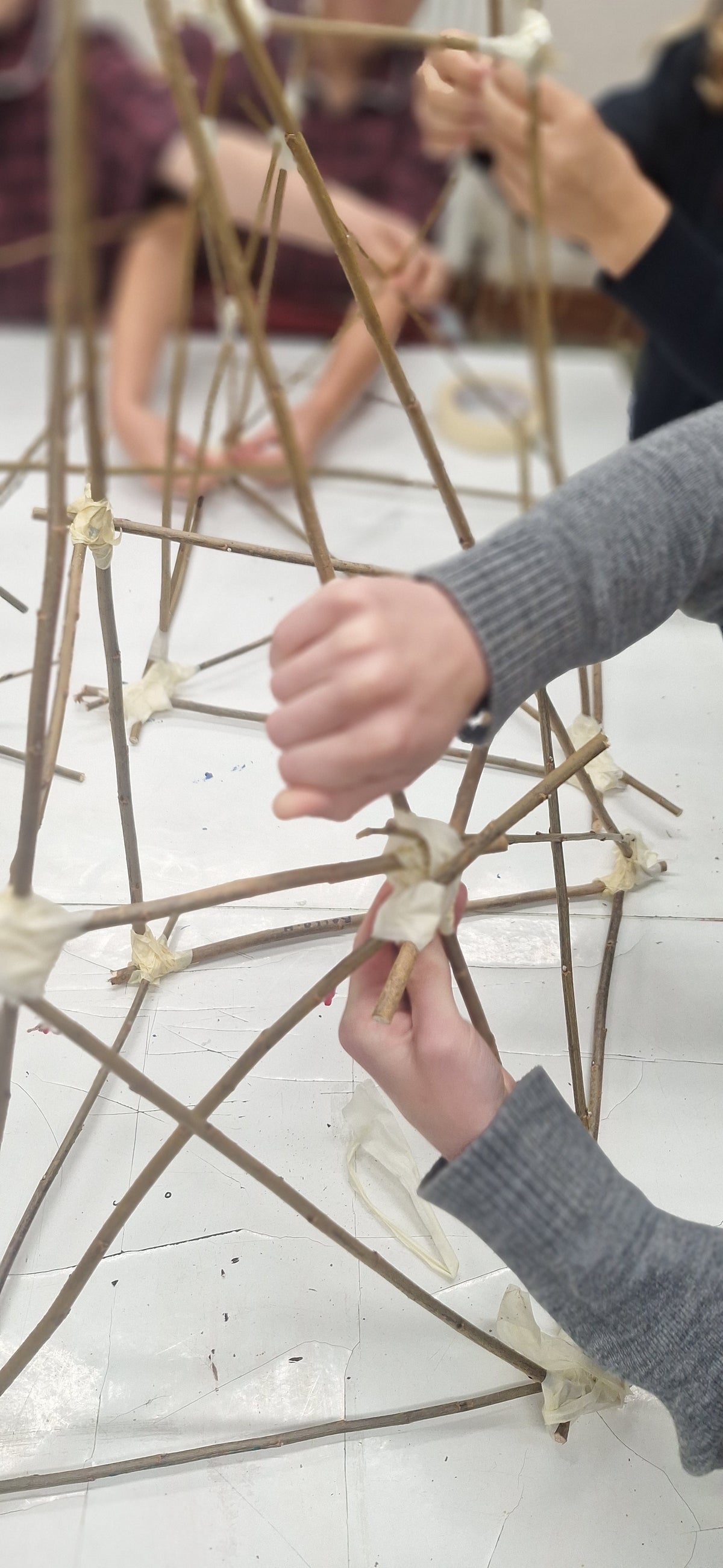 Create Art and Chat               A social art Club for adults and over 18's